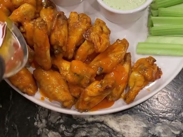 buffalo chicken wings
