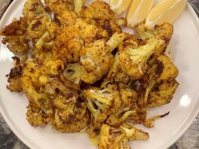 oven roasted spiced cauliflower قرنبيط بالبهارات مشوي