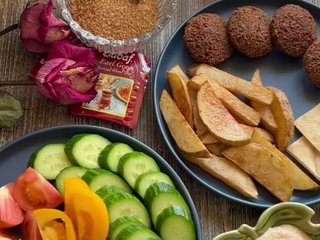 falafel ~ فلافل