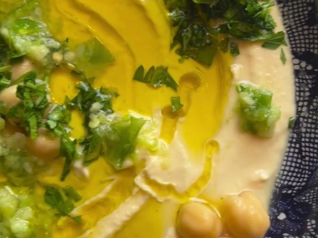 Hummus ~ حمص