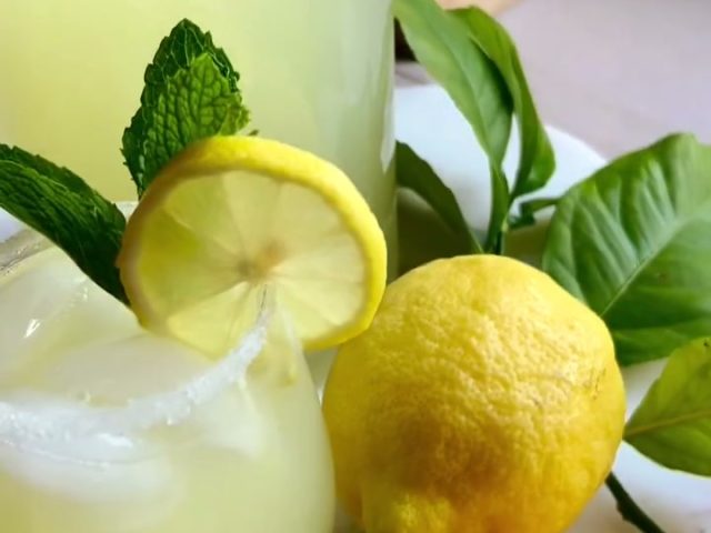 Lemonada or lemonade