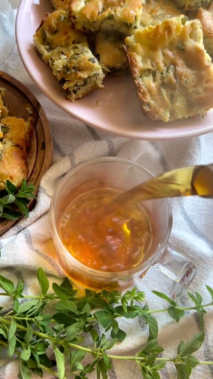 Fresh za’atar and cheese bread