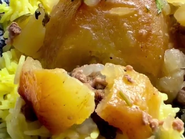 Meat stuffed potatoes ( batata mahshieh ) بطاطا محشية