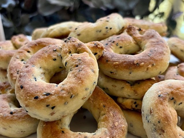 Palestinian Date Cookies (Ka’ak Asawer)