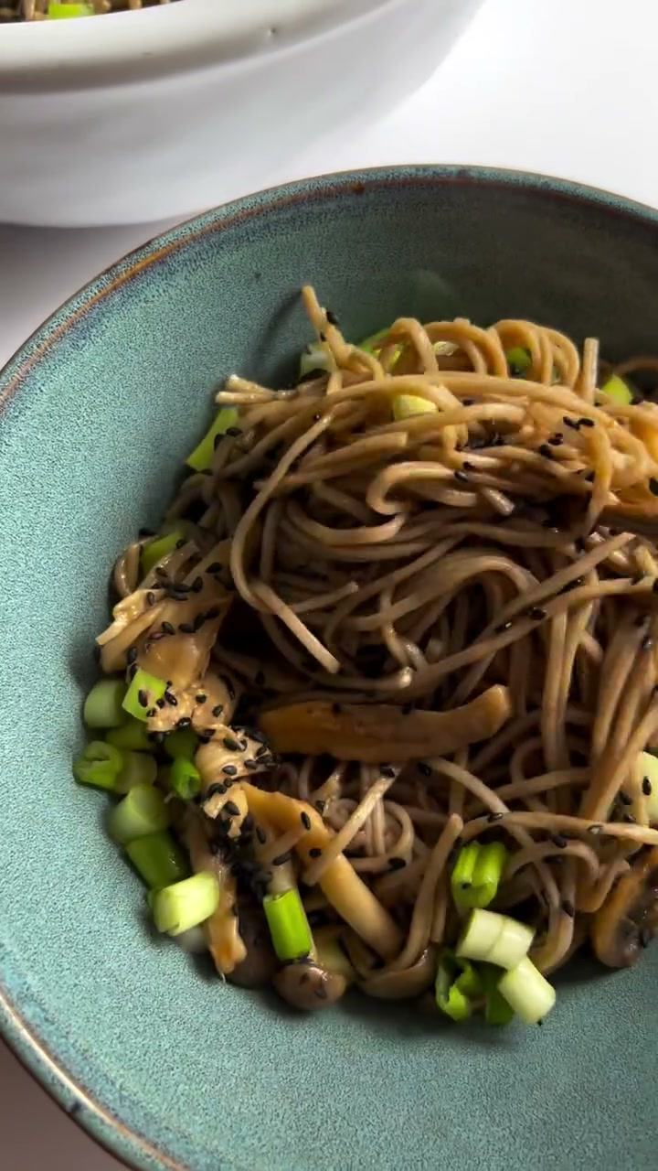 Mushroom soba noodles