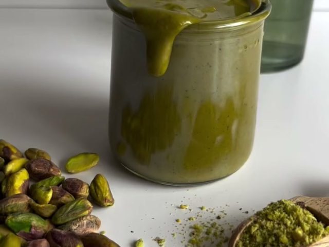 Homemade pistachio cream