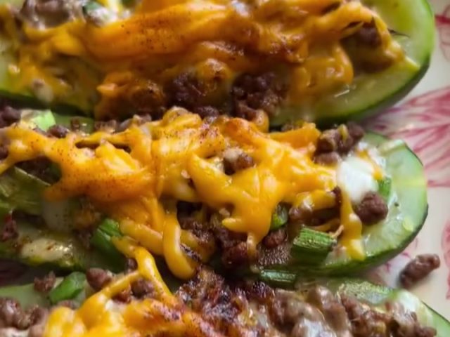 Cheesy Squash and Meat Boats