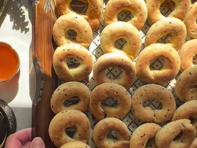 Palestinian Date Cookies (Ka’ak Asawer)