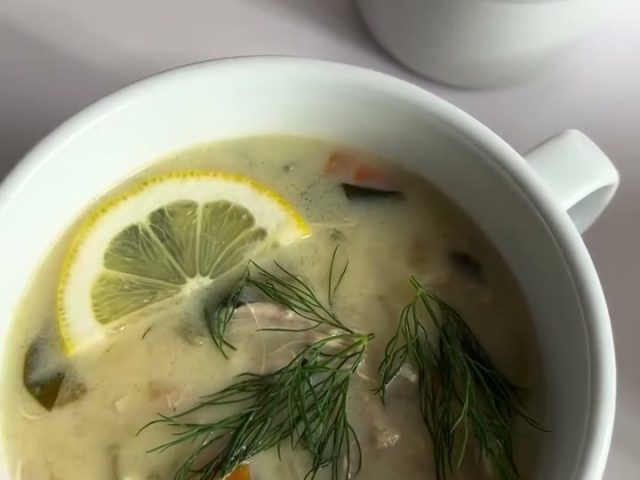 Avgolemono ~ Greek lemon chicken soup