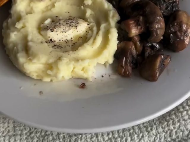 Oven baked beef ribs