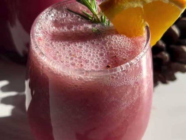 Pomegranate pear drink