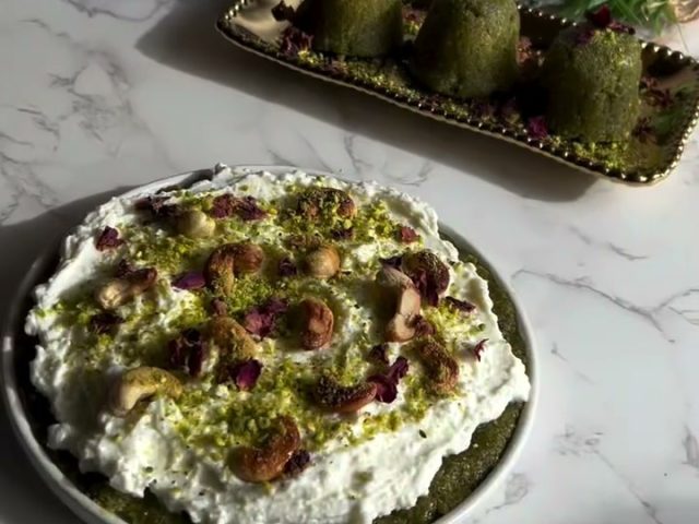 Pistachio Mafrookeh bil Ashta