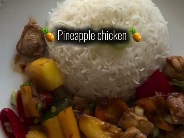 Pineapple chicken stir fry