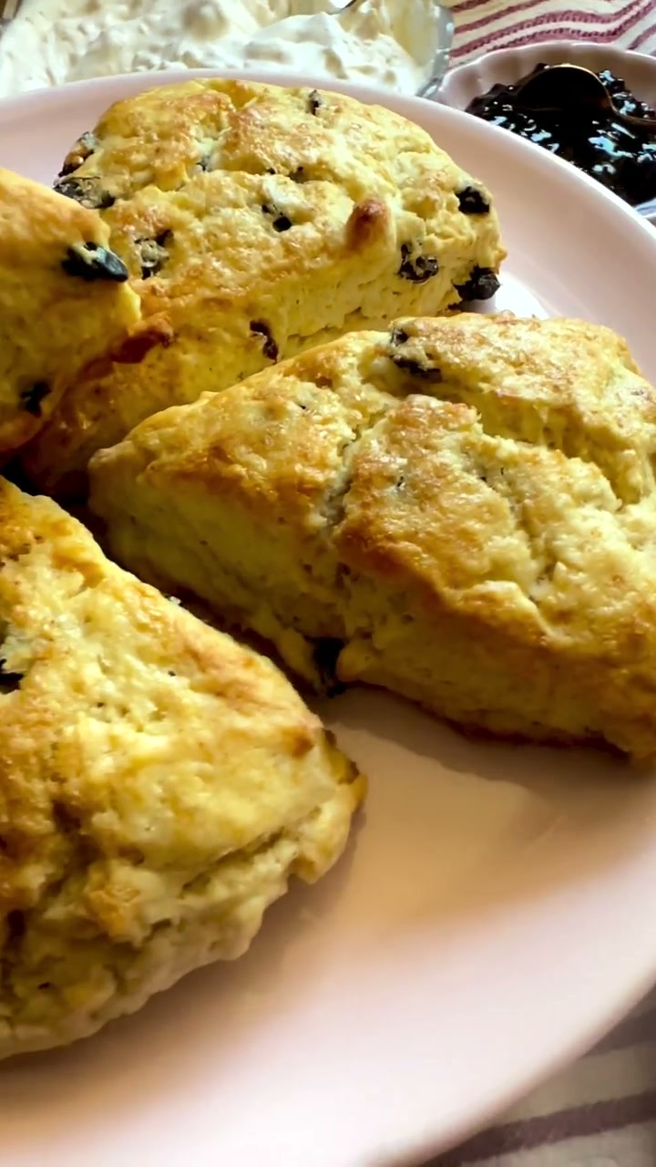 Cream Scones