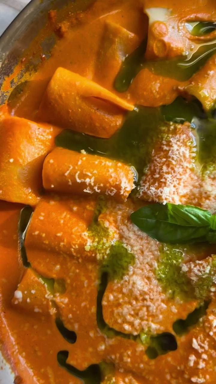 Creamy Tomato Brie Pasta with Basil Oil