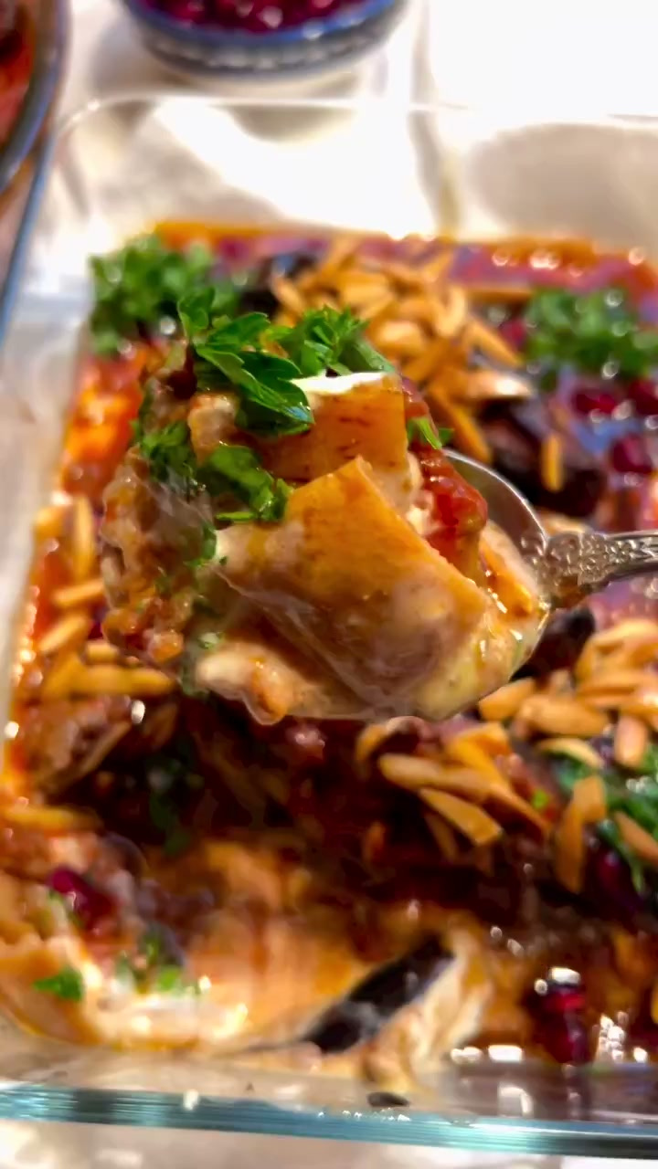 Fattet Magdous ~ Meat Stuffed Aubergine with Tomato and Yogurt Sauce