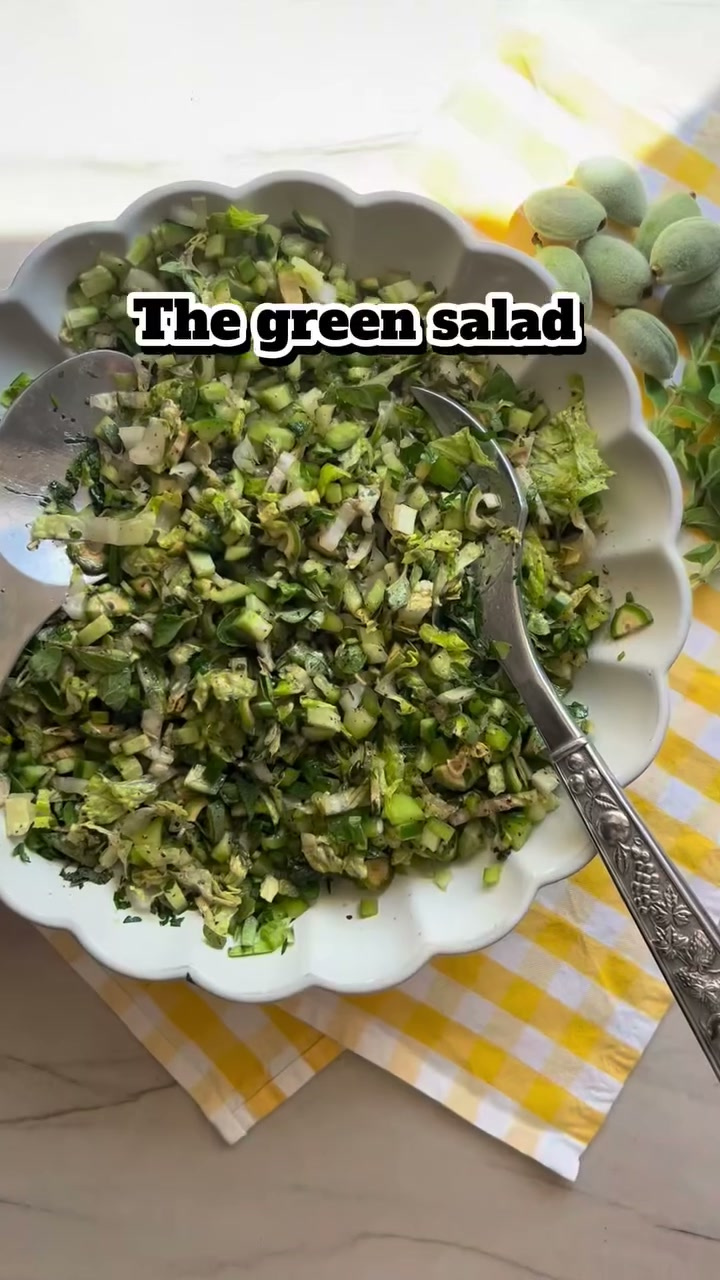 Fresh Zaatar Green Salad