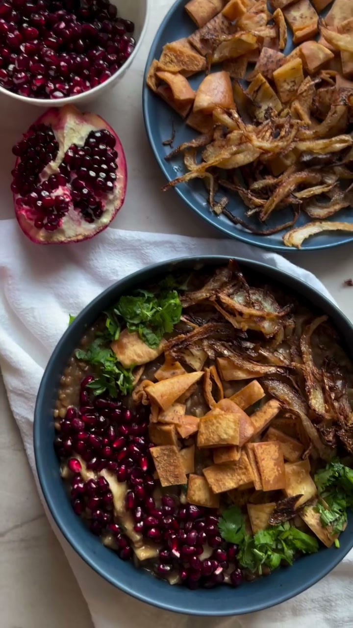 Harraq Osbao (Lentils and Handmade Pasta)