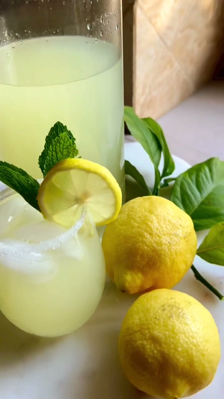 Lemonada or Lemonade