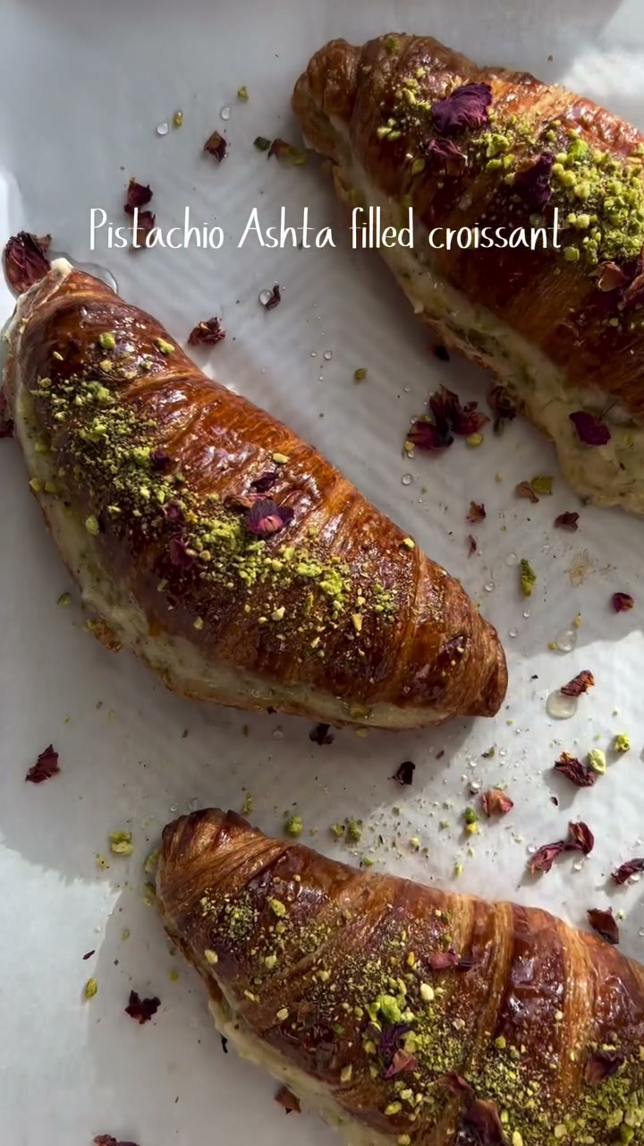 Pistachio Ashta Filled Croissant