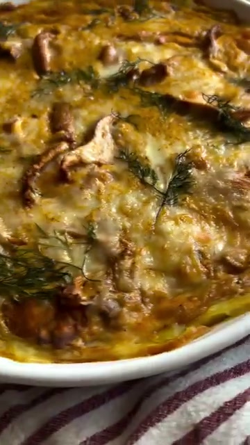 Potato Pie with Chicken and Chanterelle Mushrooms