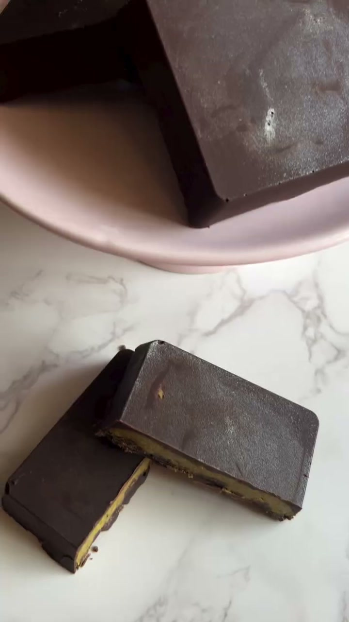 The Viral Dubai Knafeh Pistachio Chocolate Bar